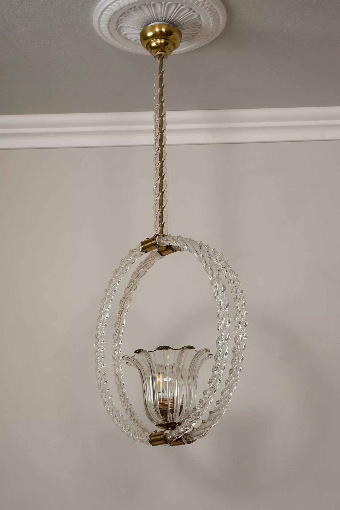 Elegante lampadario da soggiorno.| Lo Stile Italiano