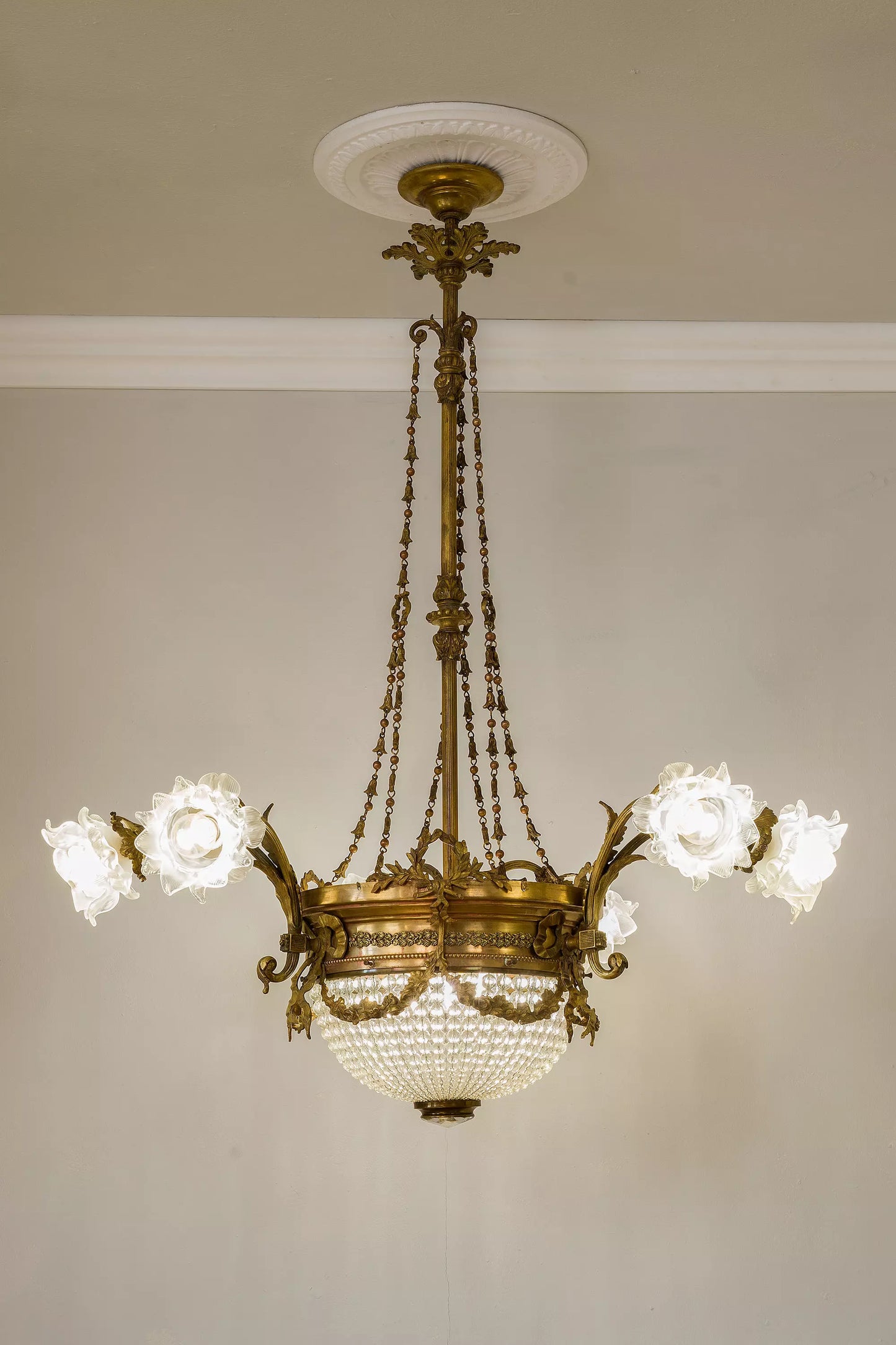 Elegante lampadario da ufficio. | Lo Stile Italiano