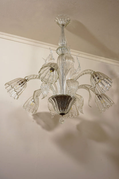Lampadario Art Déco a sei luci, realizzato in vetro soffiato.| Lo Stile Italiano