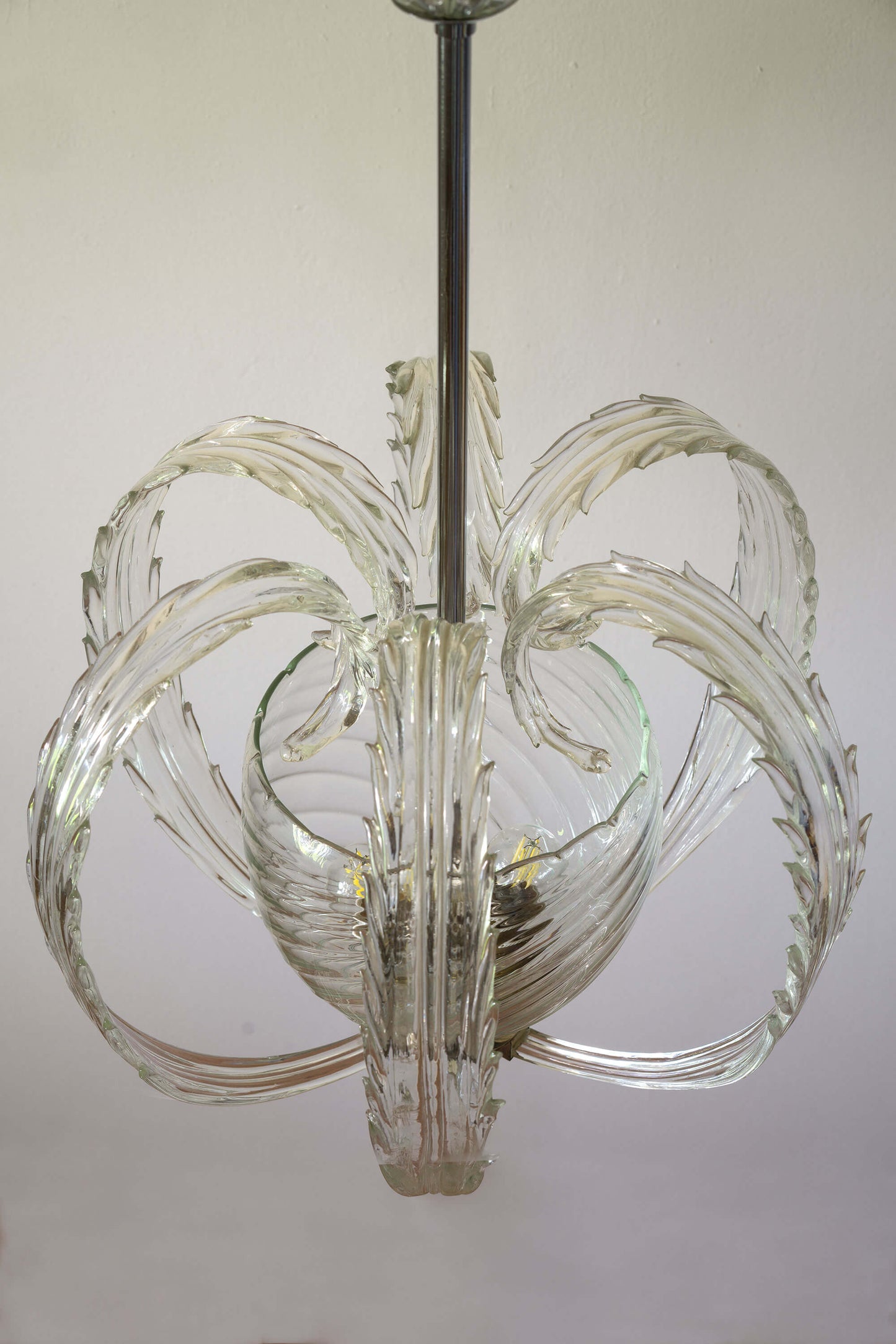 Barovier, con Sei foglie curve e una grande coppa in vetro soffiato. | Lo-Stile Italiano