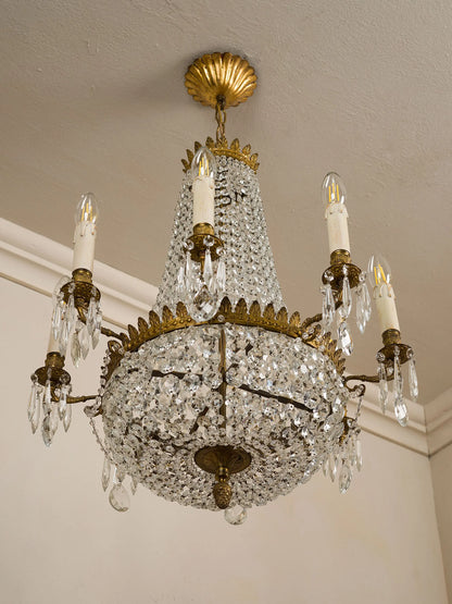 Vintage Empire-style chandelier in the shape of a hot air balloon, with eight candles. | Lo Stile Italiano