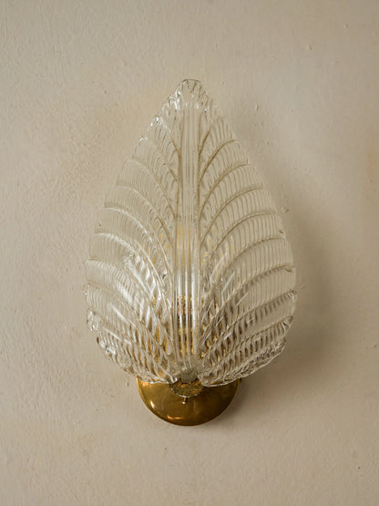 Wall lamp with leaf-shaped glass shade | Lo Stile Italiano