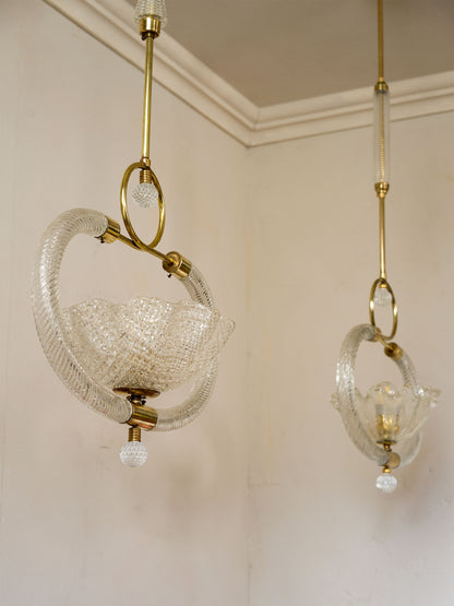 lampadari con struttura in ottone lucido e telaio in vetro soffiato | Lo Stile Italiano