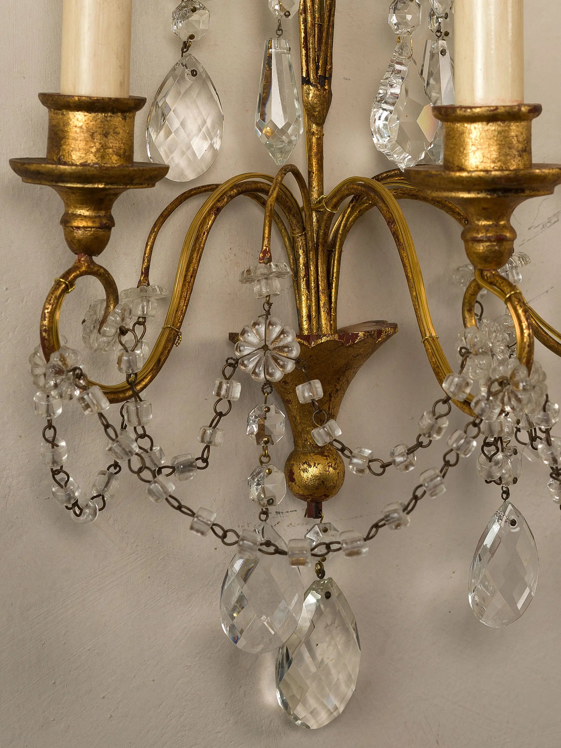 Applique vintage di metà Novecento con dettagli classici di ispirazione | Lo Stile Italianofrancese