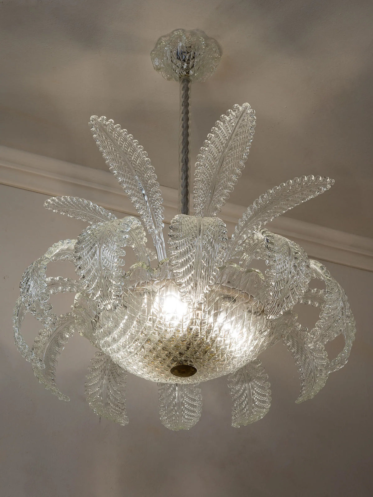 Lampadario vintage italiano anni '30 in vetro di Murano con 18 foglie | Lo Stile Italiano