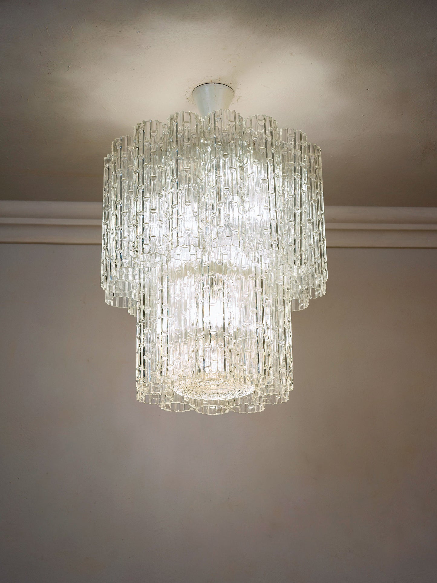1960s Italian designer Murano glass chandelier with 9 lights | Lo Stile Italiano