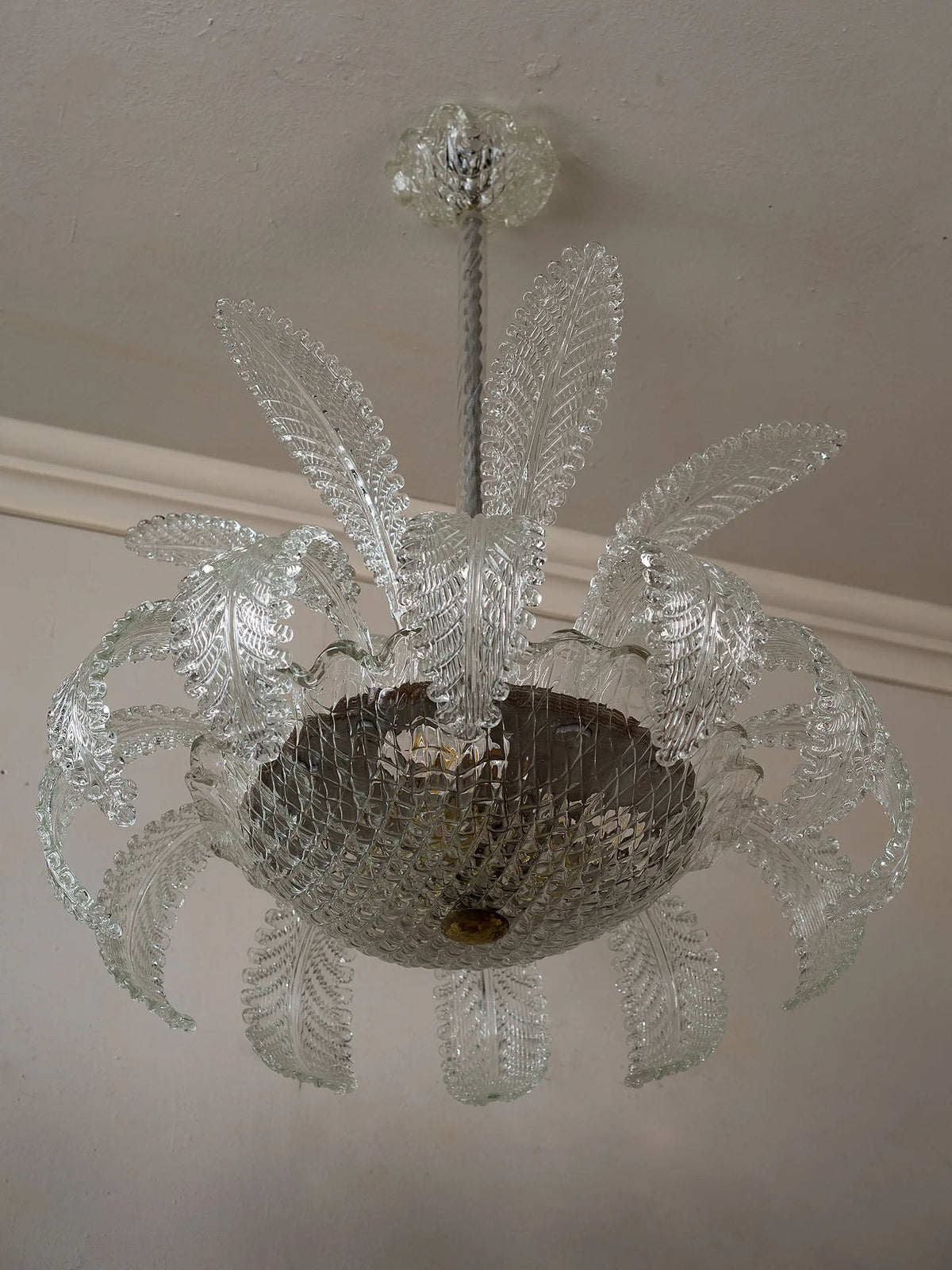 Lampadario in vetro di Murano con design ispirato alle forme delle piante | Lo Stile Italiano
