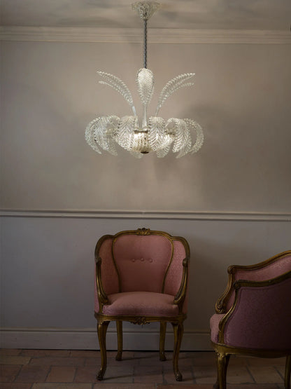 Lampadario vintage italiano con foglie trasparenti e coppa centrale lavorata | Lo Stile Italiano