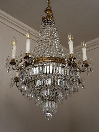 lampadario con pendenti di cristallo| Lo Stile Italiano 