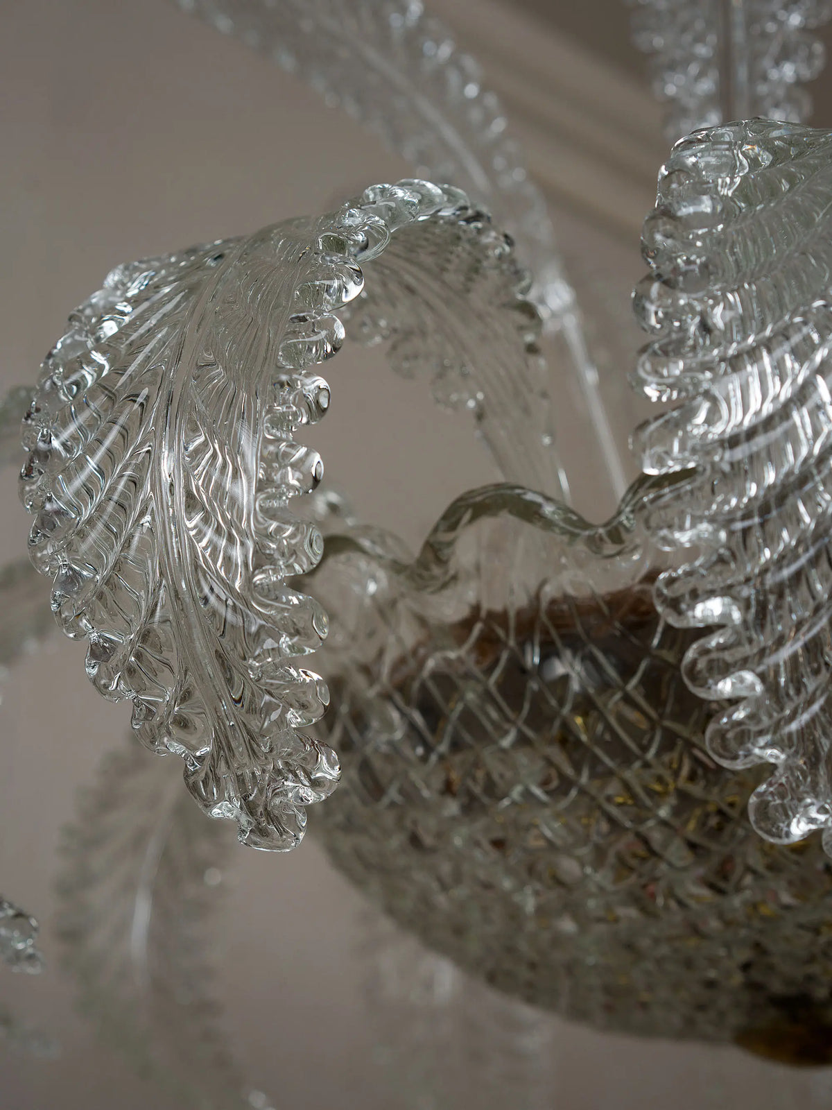 Foglie del lampadario Murano con nervature centrali e superficie lavorata | Lo Stile Italiano