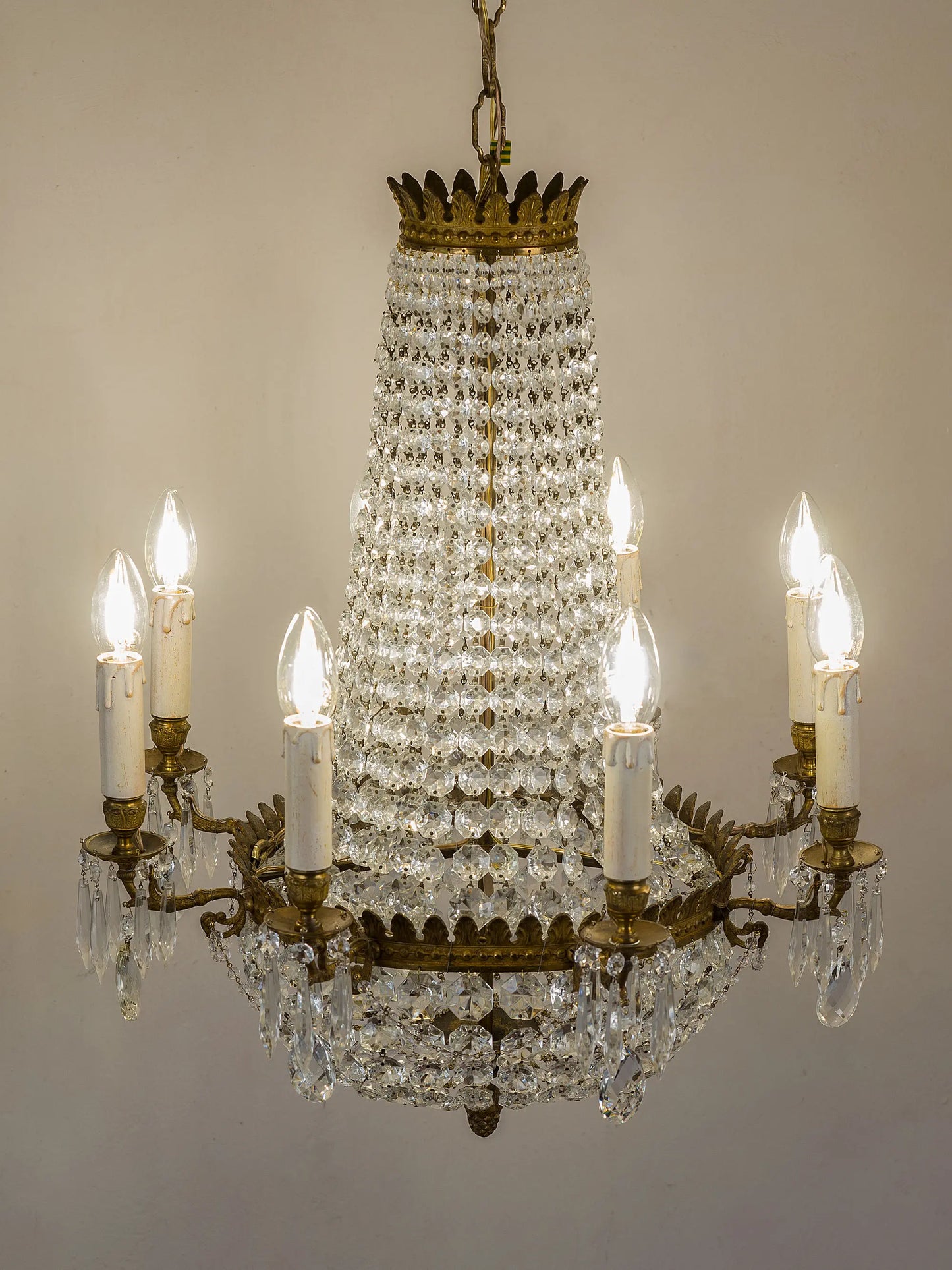 Antique chandelier from the first half of the Italian twentieth century in crystal, glass, and brass. | Lo Stile Italiano