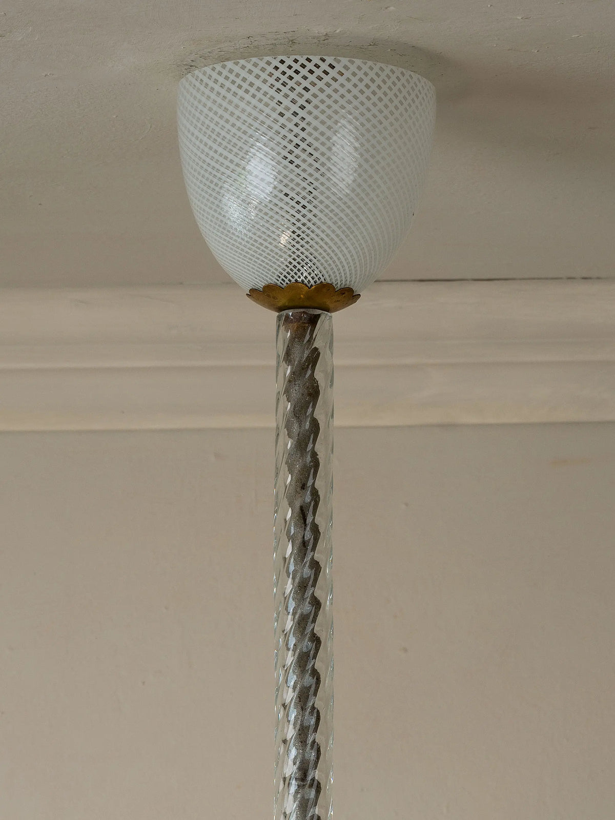 Coppa superiore in vetro reticello di un lampadario veneziano vintage | Lo Stile Italiano