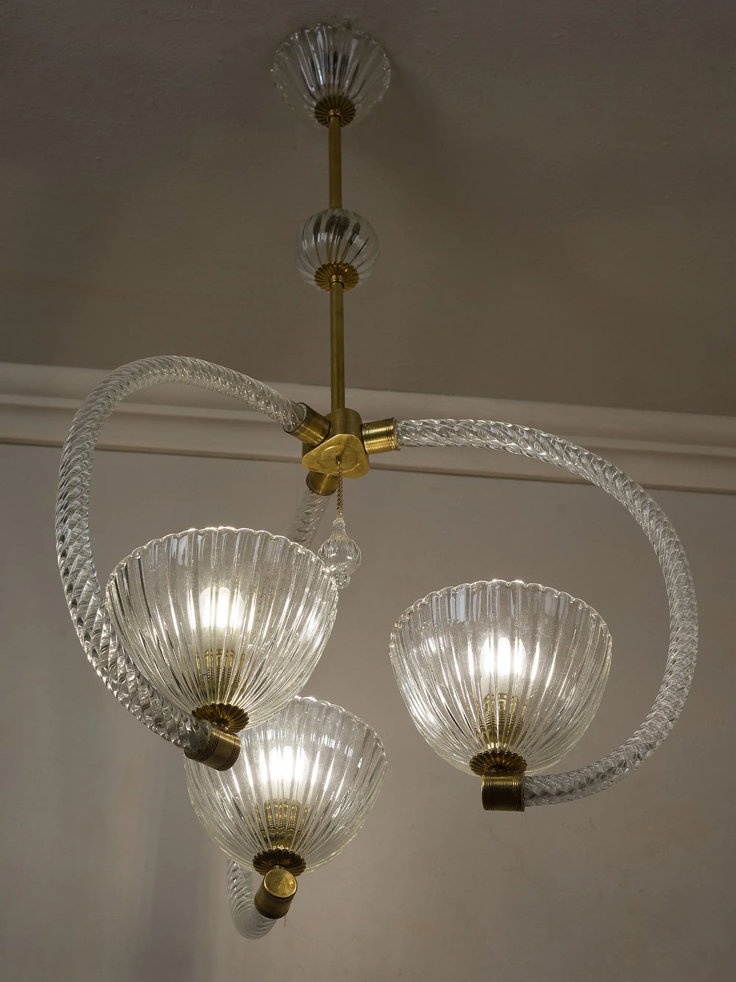 Lampadario antico in ottone e vetro trasparente  | Lo Stile Italiano