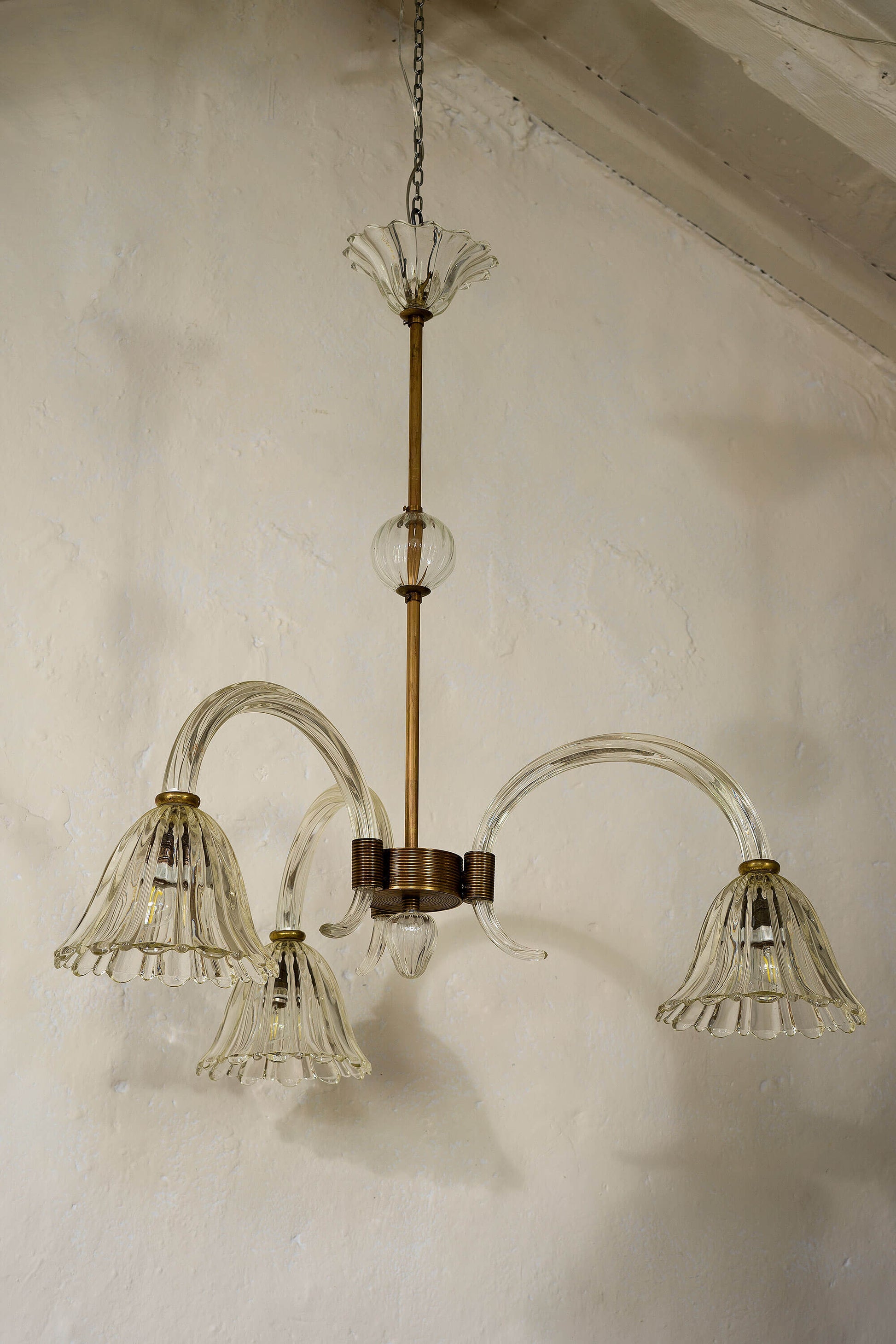 Elegante lampadario di Barovier & Toso: 3 bracci e 3 luci.. | Lo Stile Italiano