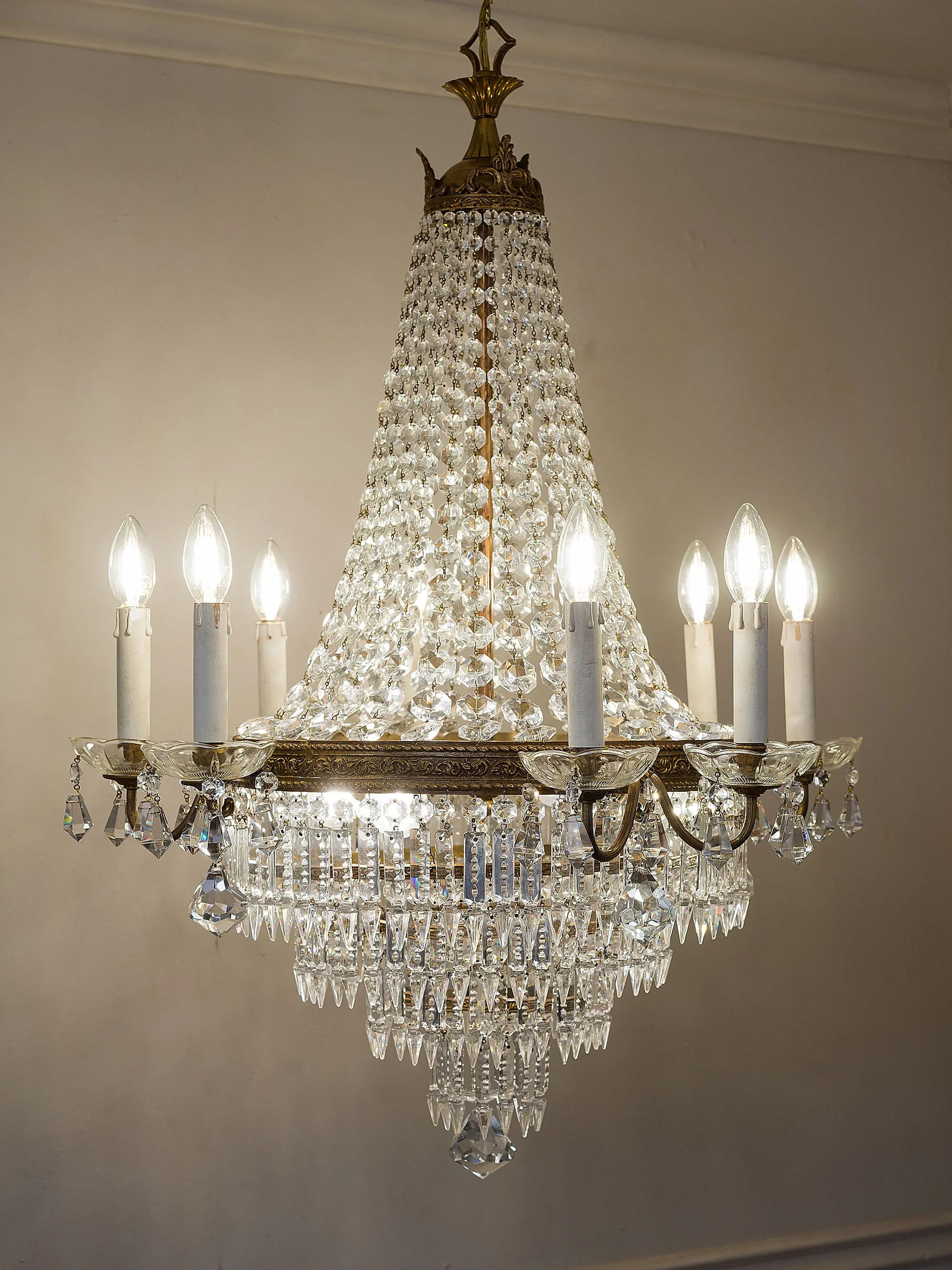 Lampadario vintage italiano anni ’50 in cristallo molato e ottone | Lo Stile Italiano 
