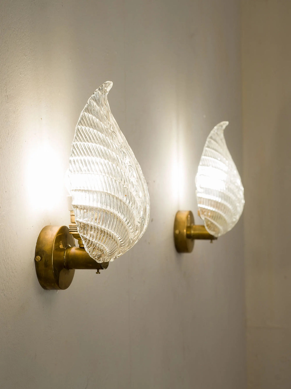 pair of Murano glass wall lamps from the 1930s | Lo Stile Italiano