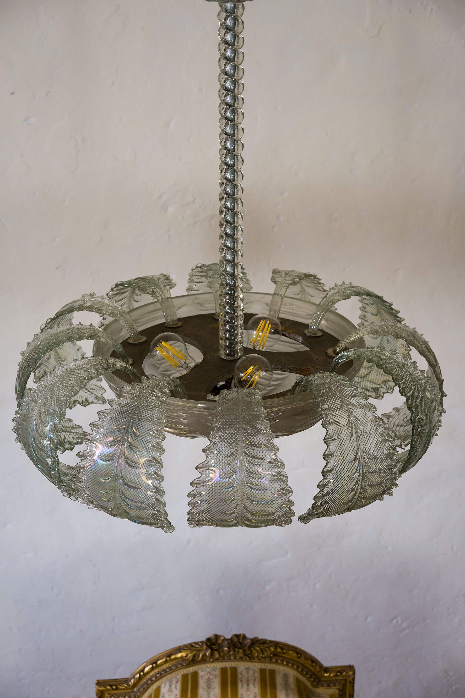 Antico lampadario di Murano Art Deco, con 3 luci interne.-Lo Stile Italiano in vetro Iridato a 3 luci E27. | Lo Stile Italiano