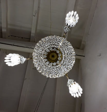 Lampadario a 4 luci con gocce di vetro.-Lo Stile Italiano