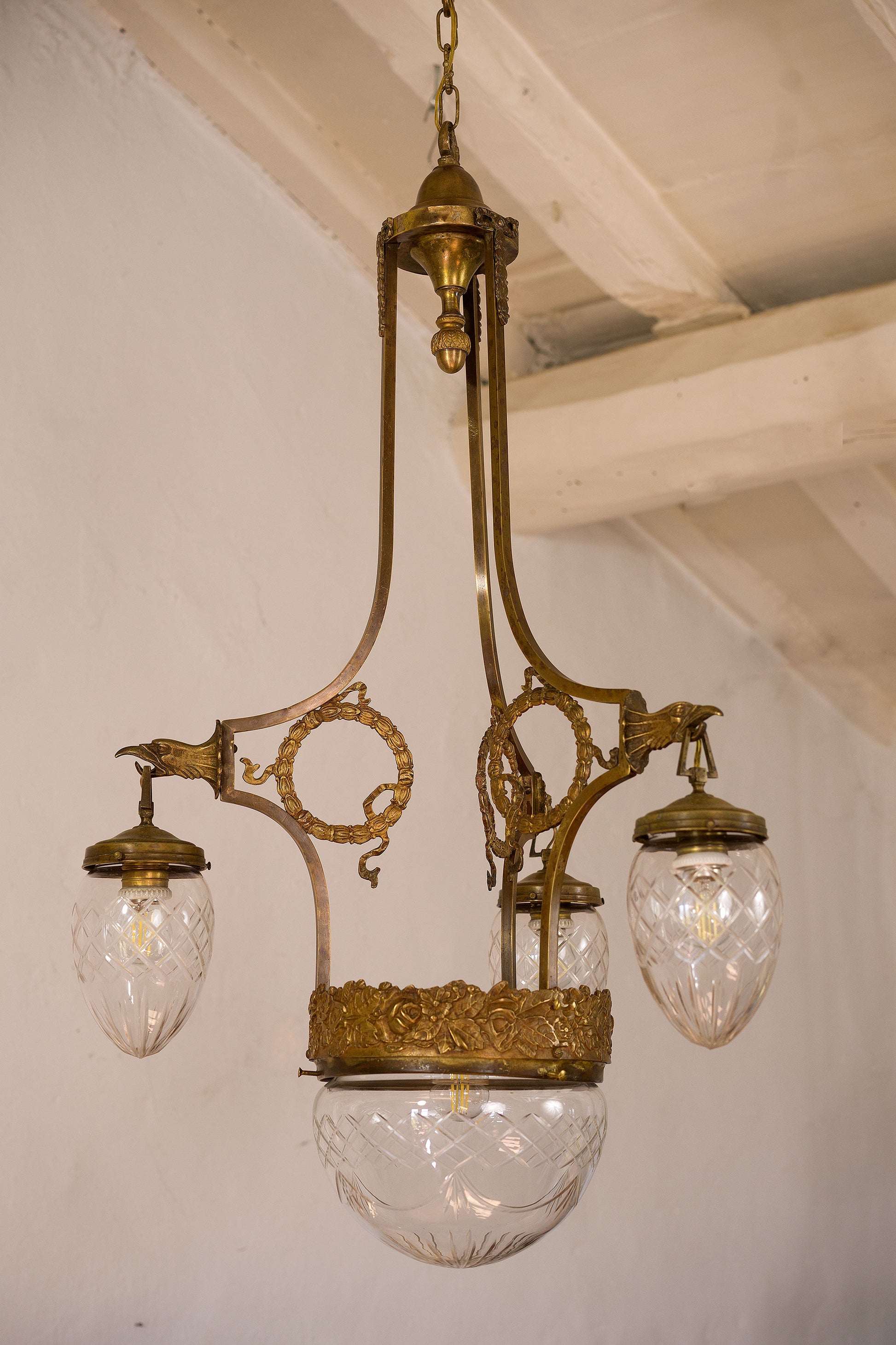 Antico lampadario Liberty (Art Nouveau) con globi a forma di pigna in cristallo 4 luci, Italia 1920-Lo Stile Italiano
