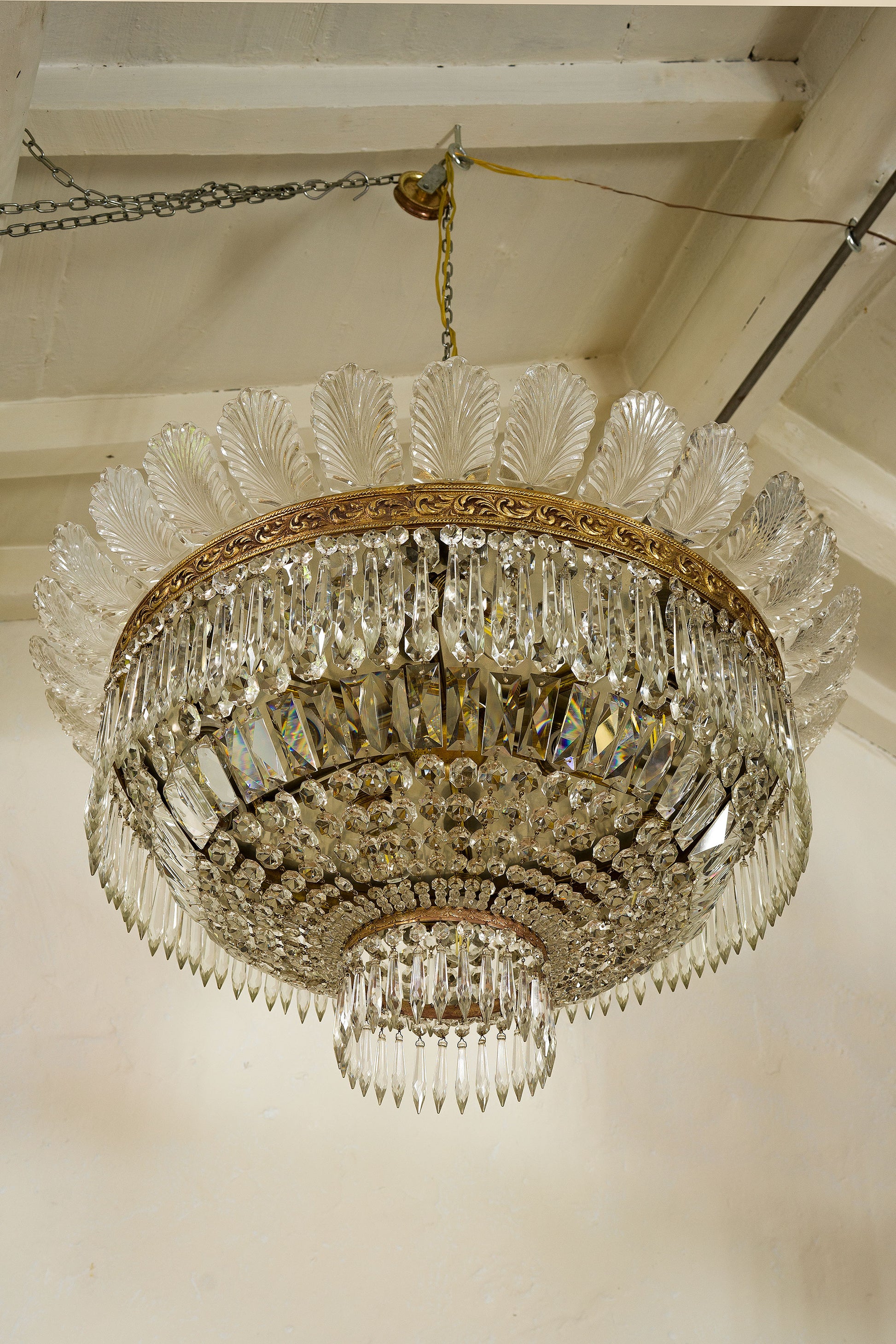 Lampadario Art Nouveau a 9 luci con ottagoni di cristallo.| Lo Stile Italiano