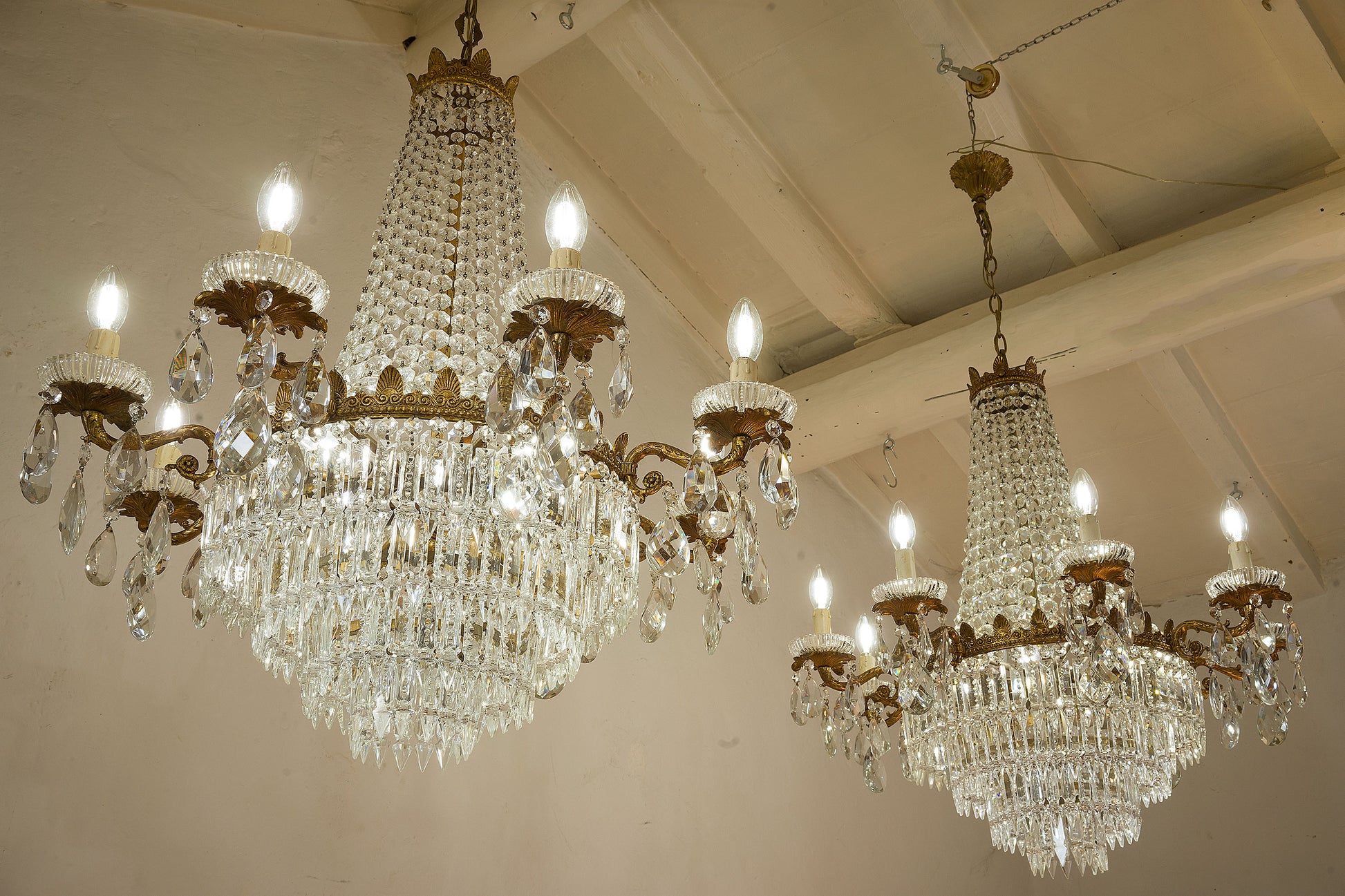 Coppia di lampadari Impero in cristallo a 12 Luci, vintage anni '50-Lo Stile Italiano 