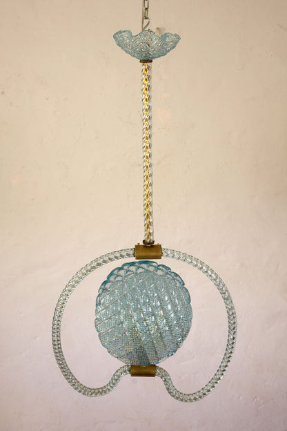 Lampadario con foglie realizzate tramite la lavorazione del vetro a "Balloton" (in gergo veneziano), un effetto di rilievo incrociato