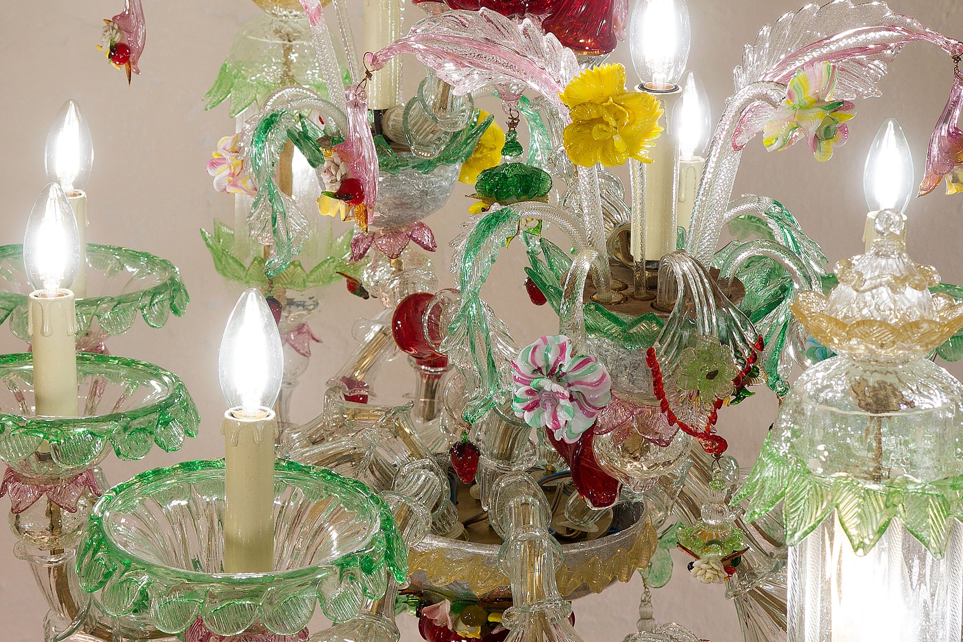 Grande lampadario multicolore in cristallo veneziano-Lo Stile Italiano