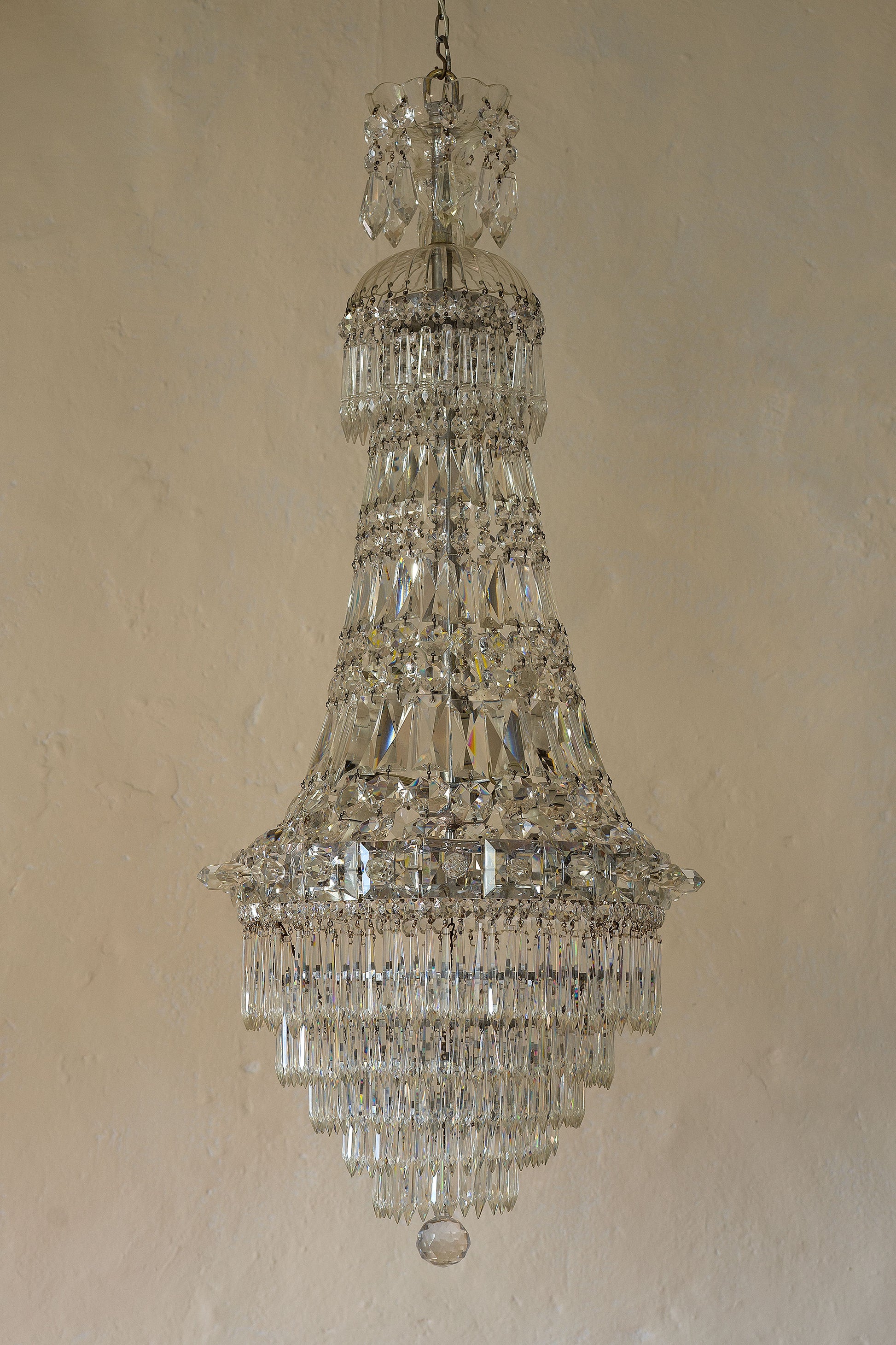 Antico lampadario stile Impero, con gocce in cristallo di Boemia-lo stile Italiano