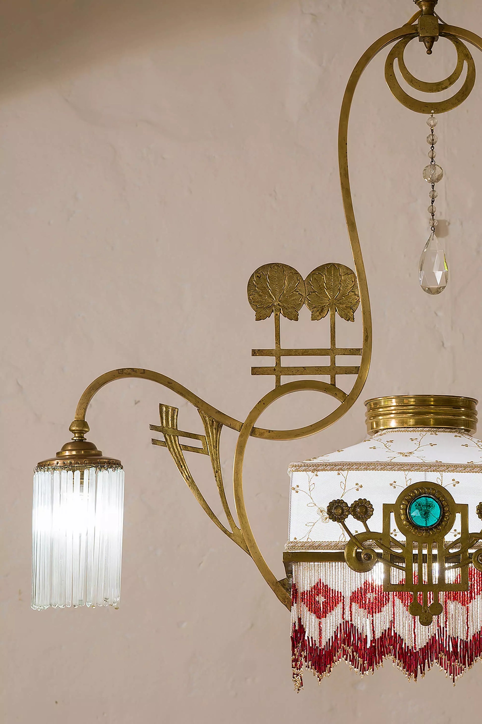 Antico lampadario Art Deco in ottone e cristallo| Lo Stile Italiano