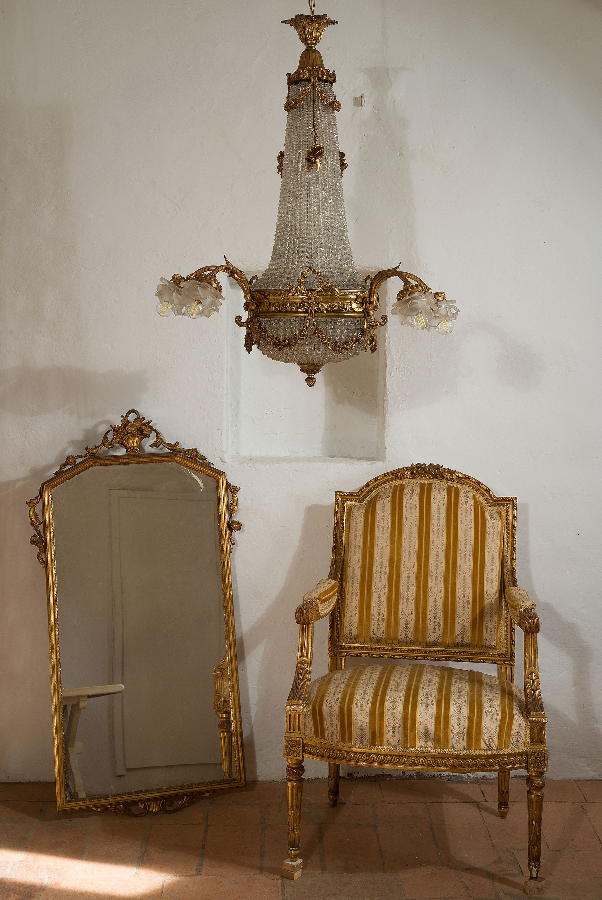 Lampadario antico di cristallo, risalente ai primi anni del 1900, 1920 circa, periodo Art Nouveau (liberty)-Lo-Stile-Italiano
