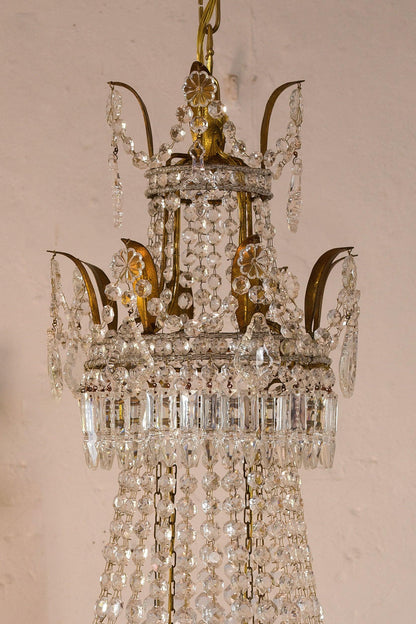 Antico lampadario impero a mongolfiera in ferro dorato e e gocce pendenti , 8 Candele - Lo Stile Italiano