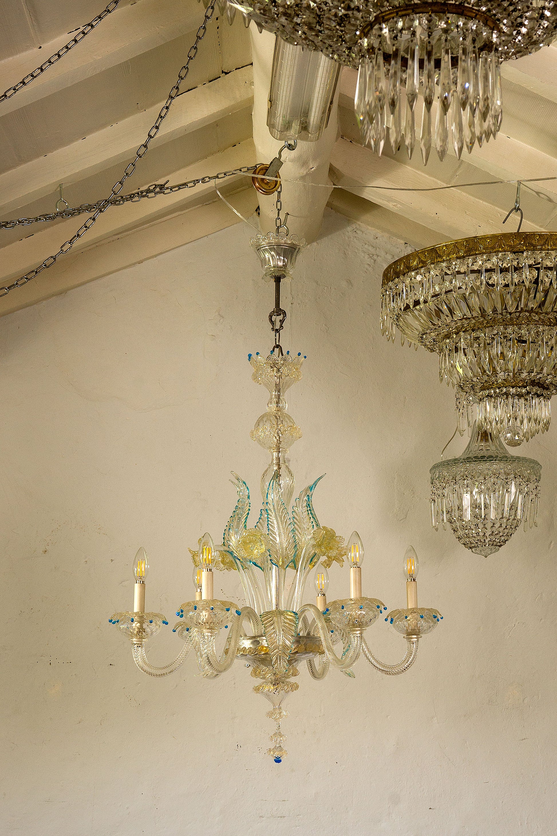 lampadario antico di Murano, vista con lampadari impero di vario tipo-Lo Stile Italiano