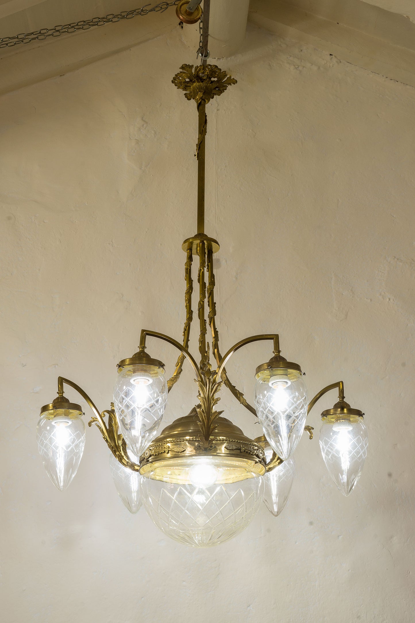 Lampadario Art Nouveau risalente a i primi anni 900 periodo della Belle Epoque.-Lo Stile Italiano