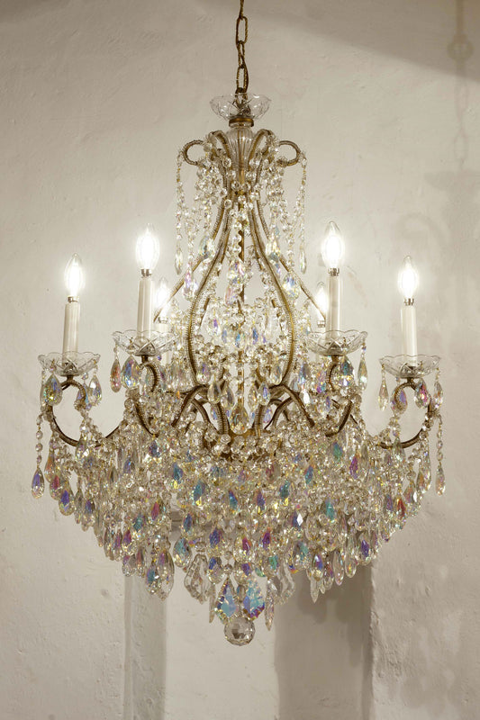 Lampadario Maria Teresa in ferro battuto e dorato, rivestito da file di perle e gocce di cristallo colorate-Lo Stile Italiano