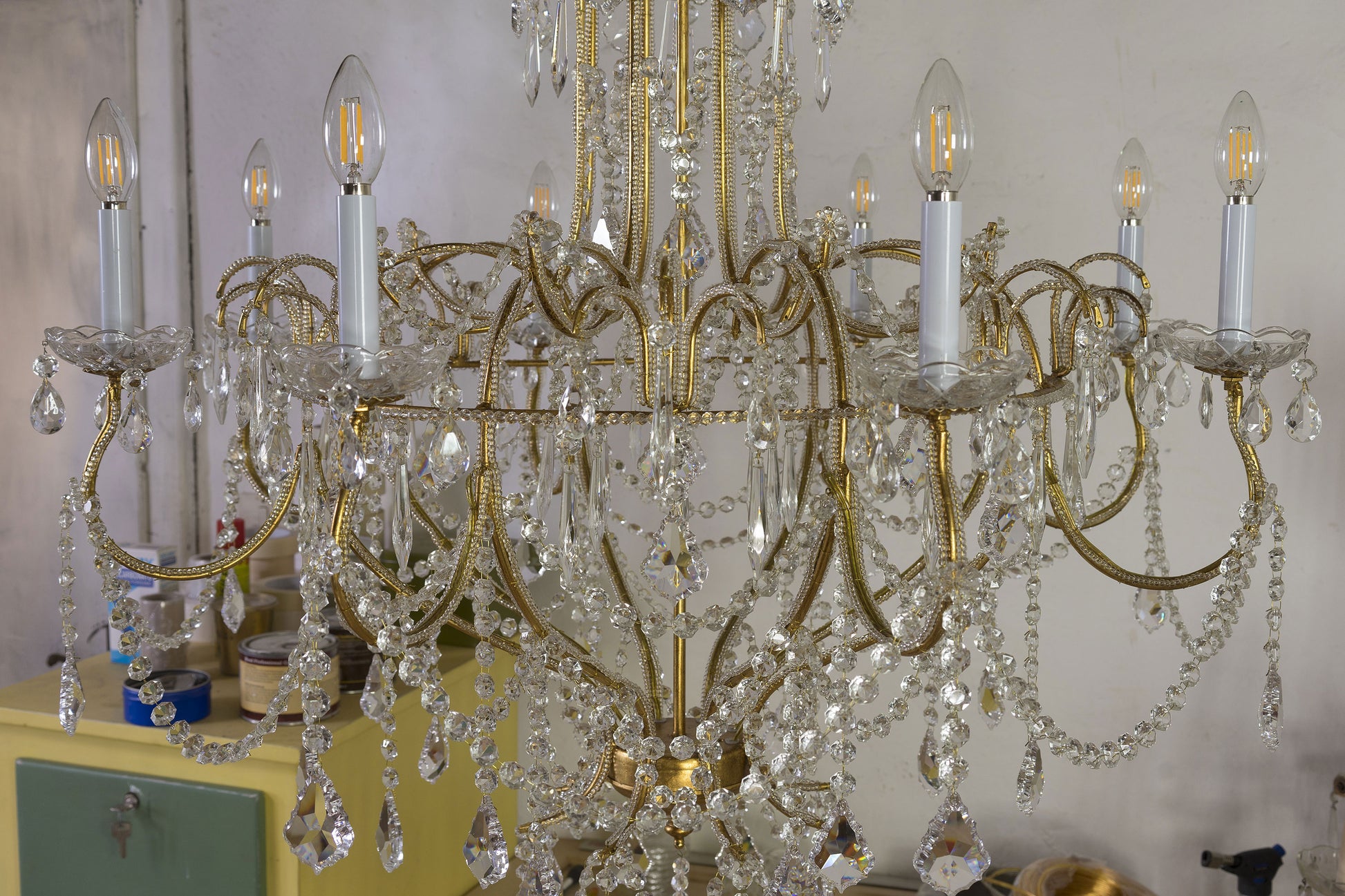 Grande  e importante lampadario Impero in ferro dorato e cristallo-Lo Stile Italiano
