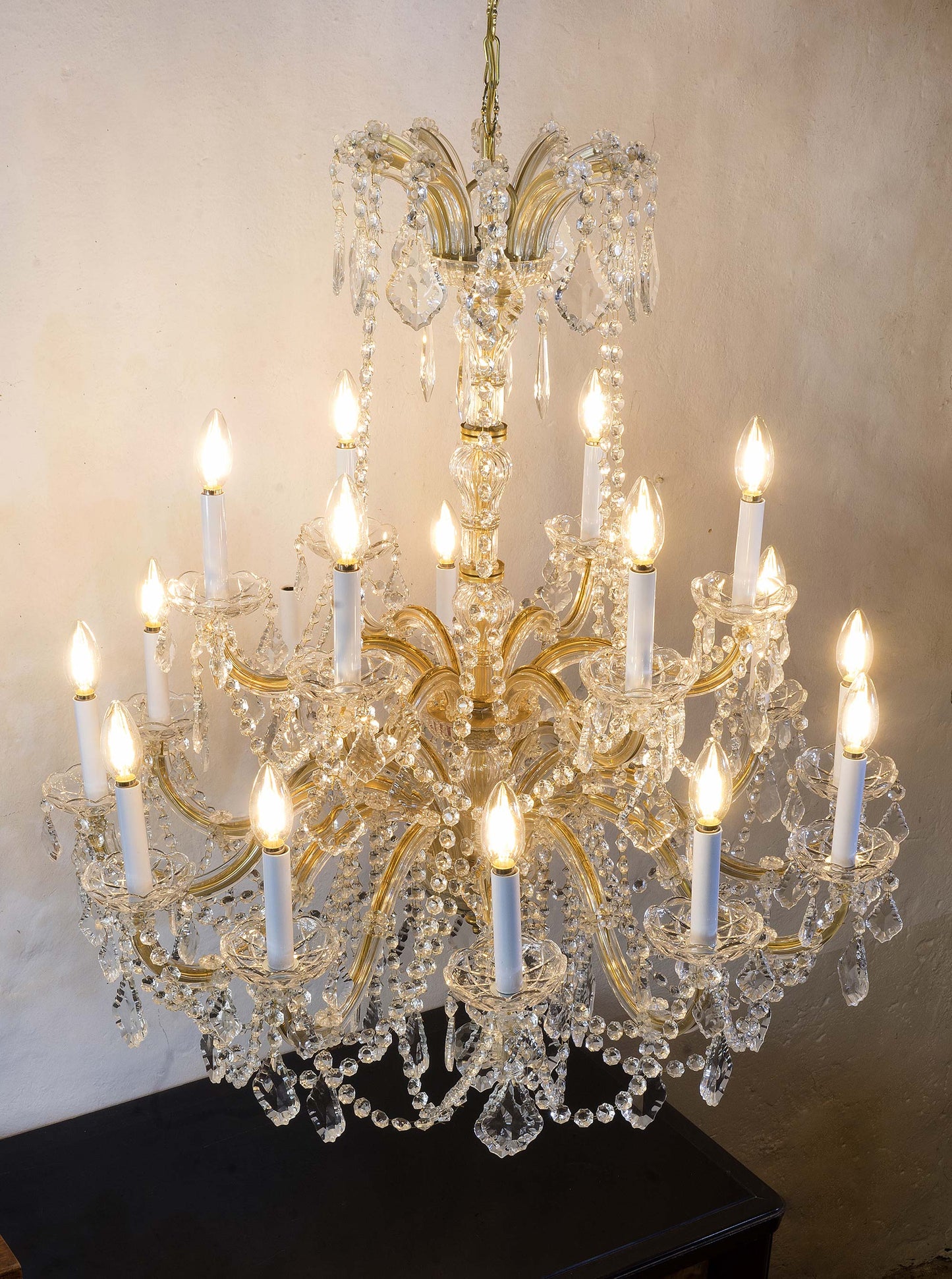 Grande lampadario di cristallo in stile Maria Teresa, 18 candele-Lo stile Italiano