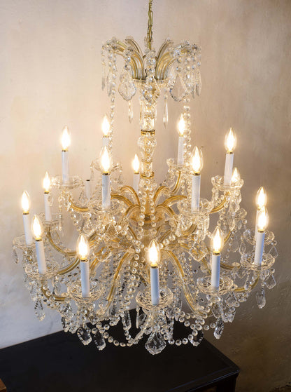 Grande lampadario di cristallo in stile Maria Teresa, 18 candele-Lo stile Italiano