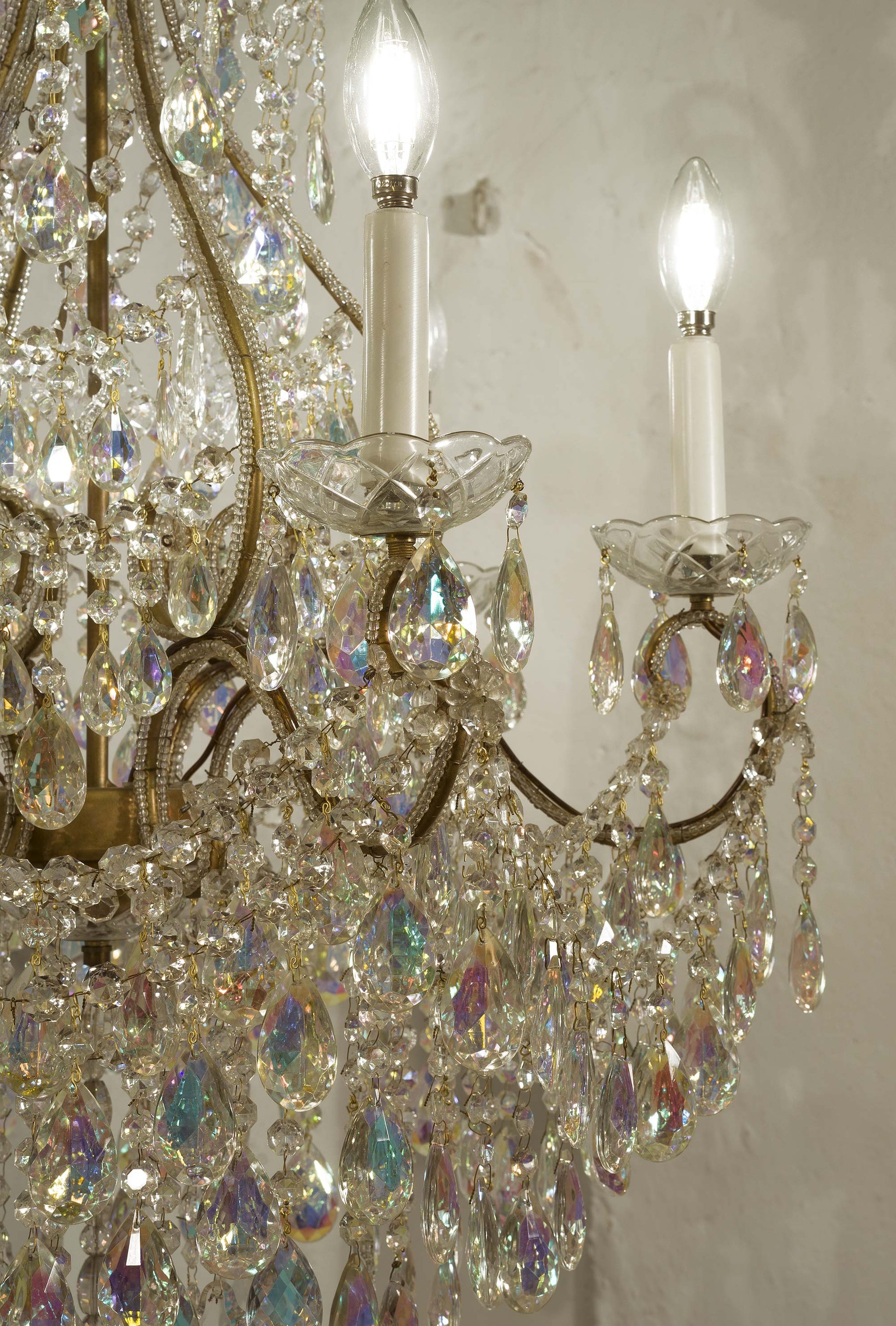 Lampadario a sospensione, modello parigino, con cristalli colorati-Lo Stile Italiano