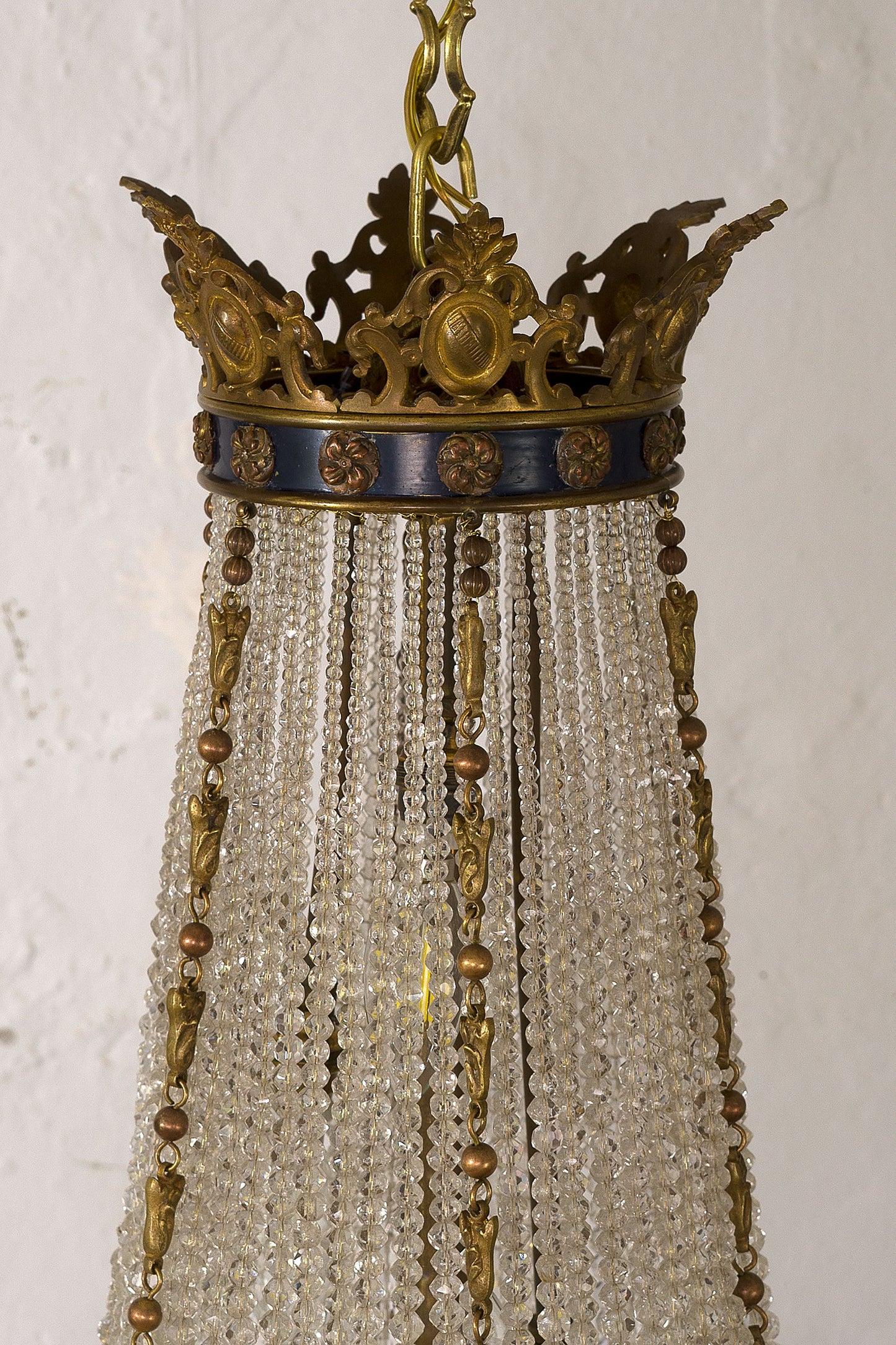 Lampadario Napoleone III con corona in bronzo cesellato-Lo Stile Italiano