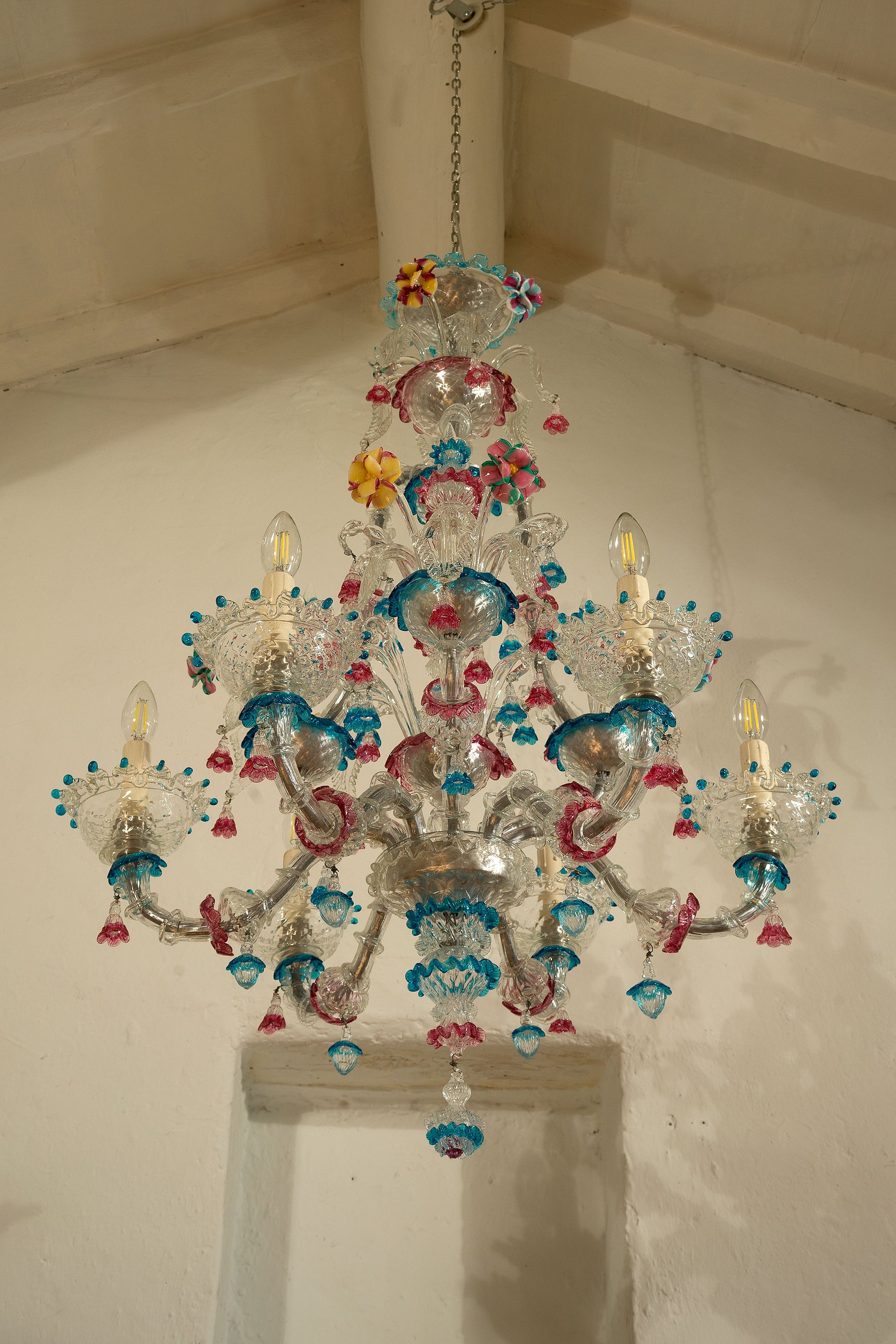 Lampadario in vetro di Murano modello Ca'rezzonico, colorato di azzurro trasparente e rosa, 6 luci e14-lo Stile Italiano