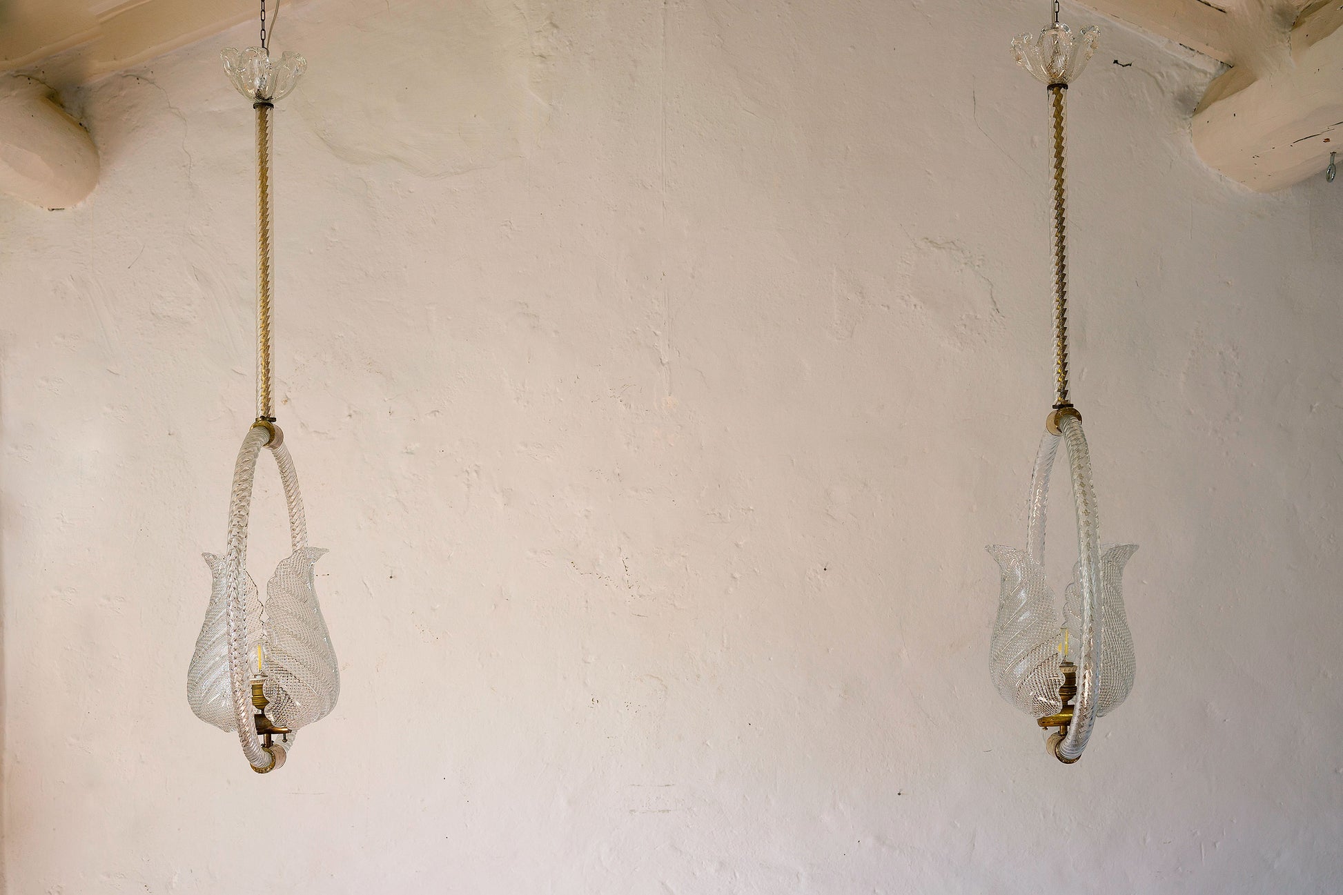 Lampadari in vetro di Murano particolare lavorazione del vetro a rilievo-Lo Stile Italiano