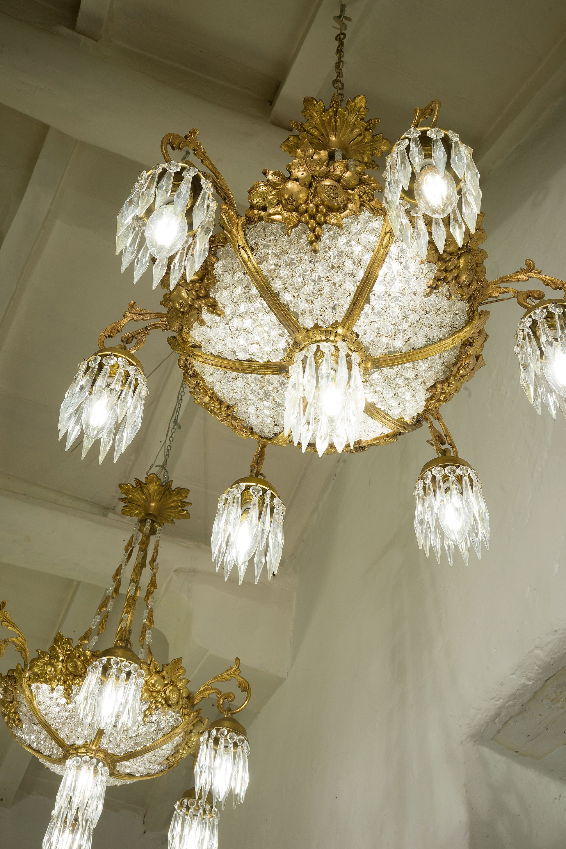 Pair of Empire chandeliers in crystal and chiseled brass-Lo Stile Italiano
