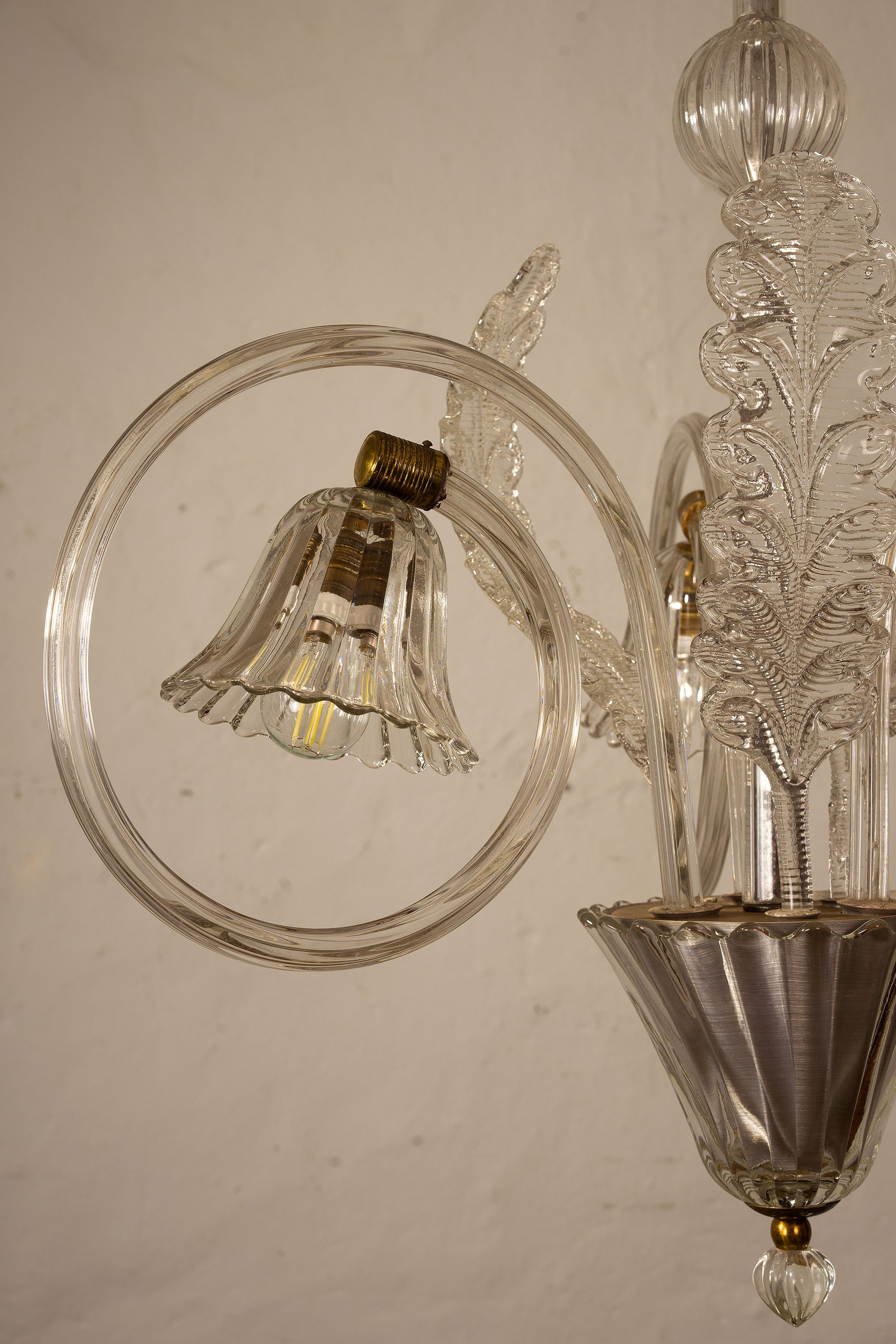Lampadario in vetro di Murano con Braccio a spirale-Lo stile Italiano
