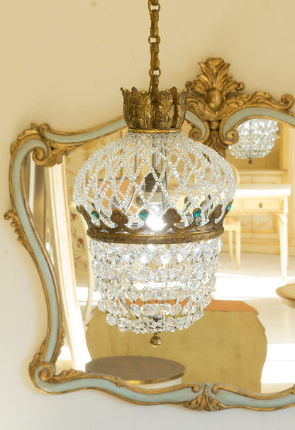 Antico lampadario impero a mongolfiera, in ottone cesellato con cristalli verdi incastonati nella corona, rivestito di cristalli, 1 luce E27-Lo Stile Italiano