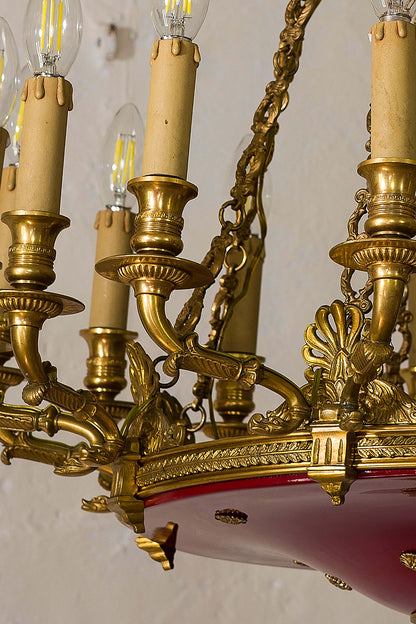 Lampadario antico con fregi a forma di cigno. | Lo Stile Italiano
